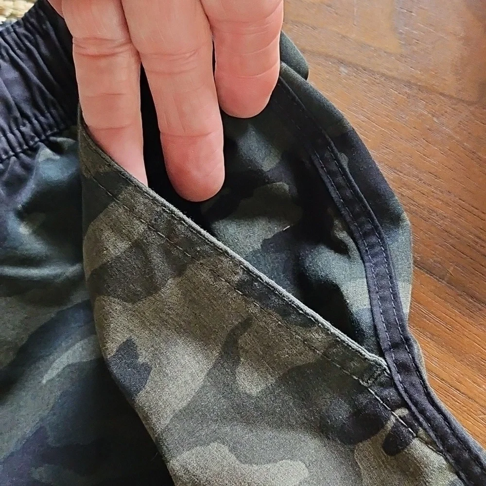 VUORI Camouflage POLY SPANDEX Swim Shorts with Drawstring Size S - Picture 5 of 11